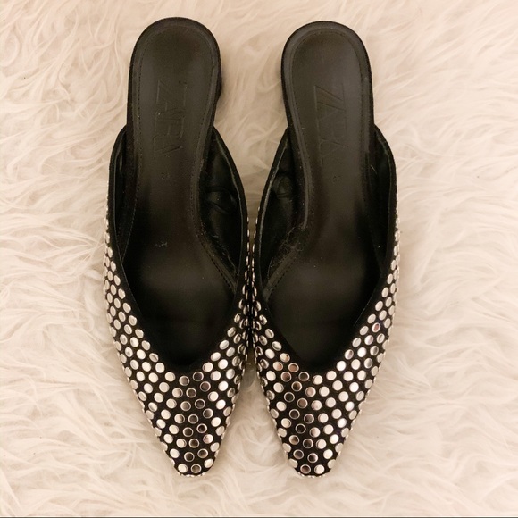 HOLD! Zara Low Heeled Slip Ons. - Picture 3 of 8